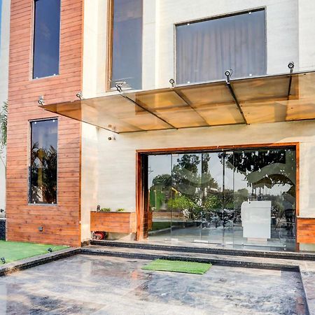Super Collection O Belgacihia Near Kolkata Railway Station Hotel Gwalior Exterior photo